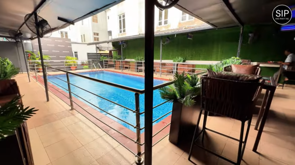 Chocos Bistro Oduduwa poolside. Sip and Paint Lagos